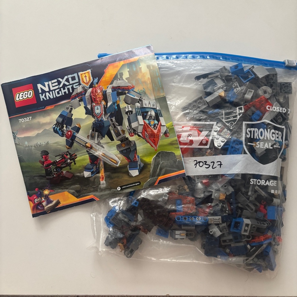 Lego 70327 Blue and Gray Building Set Nexo Knights